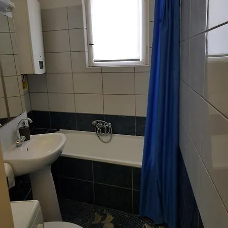 Belvarosi Apartman * Eğri