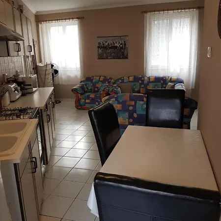 Apartment Belvarosi Apartman Eger
